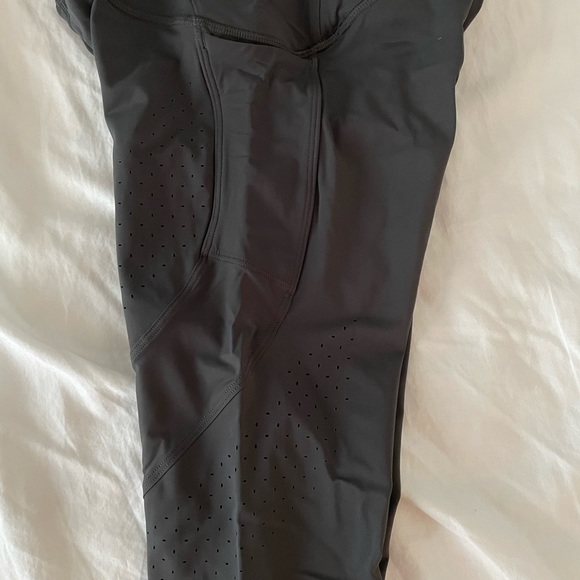 Lululemon Uncovered Strength High-Rise crop 23” - Picture 3 of 4